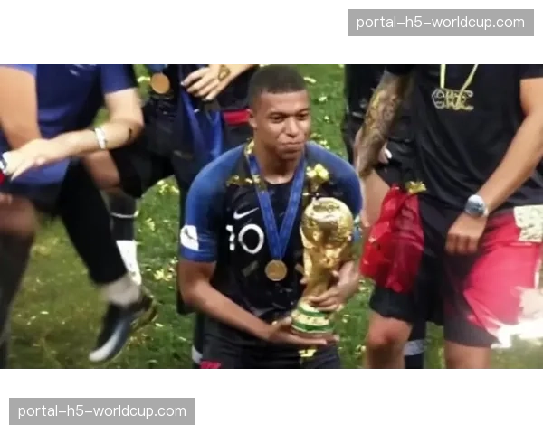 PSG迎战摩纳哥前瞻:姆巴佩缺阵下的高速攻防对决 PSG迎战摩纳哥前瞻:姆巴佩缺阵下的高速攻防对决