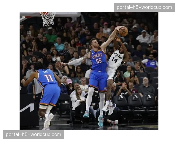 专访:杰伦·布朗谈论球队在季后赛前的心理准备与战术纪律 专访:杰伦·布朗谈论球队在季后赛前的心理准备与战术纪律