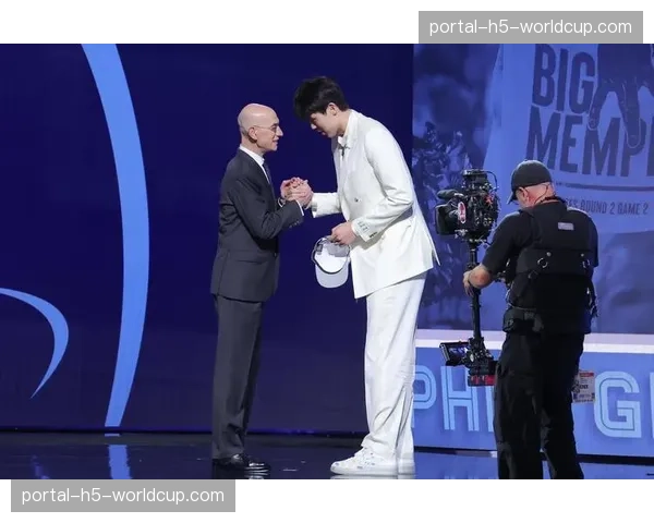 杨瀚森确认报名2026年NBA选秀，多支球队已安排单独试训